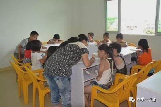 中小学生校外托管服务监管政策的十年演变